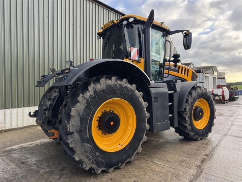 JCB Fastrac 8330 - Traktor: slika JCB Fastrac 8330 - Traktor JCB Fastrac 8330 - Traktor: slika JCB Fastrac 8330 - Traktor