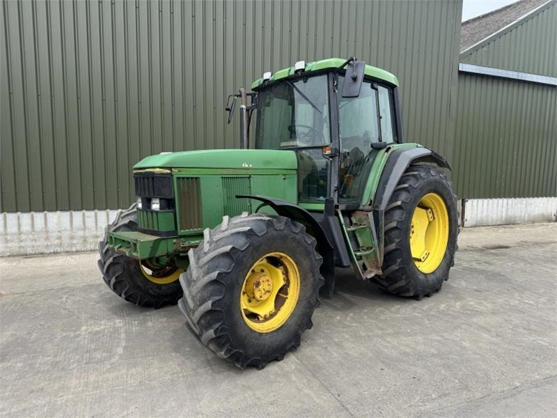 John Deere 6800 - Traktor: slika John Deere 6800 - Traktor John Deere 6800 - Traktor: slika John Deere 6800 - Traktor