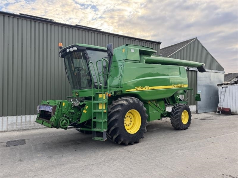 John Deere CTS 9780i Hillmaster c/w 625 Premium Flow Header - Priključak za kombajn: slika John Deere CTS 9780i Hillmaster c/w 625 Premium Flow Header - Priključak za kombajn John Deere CTS 9780i Hillmaster c/w 625 Premium Flow Header - Priključak za kombajn: slika John Deere CTS 9780i Hillmaster c/w 625 Premium Flow Header - Priključak za kombajn