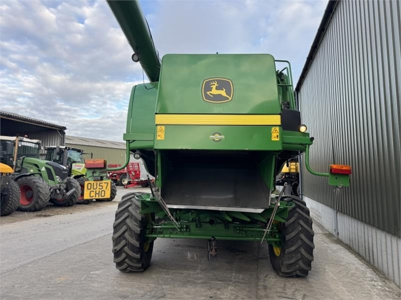 John Deere CTS 9780i Hillmaster c/w 625 Premium Flow Header - Priključak za kombajn: slika John Deere CTS 9780i Hillmaster c/w 625 Premium Flow Header - Priključak za kombajn John Deere CTS 9780i Hillmaster c/w 625 Premium Flow Header - Priključak za kombajn: slika John Deere CTS 9780i Hillmaster c/w 625 Premium Flow Header - Priključak za kombajn