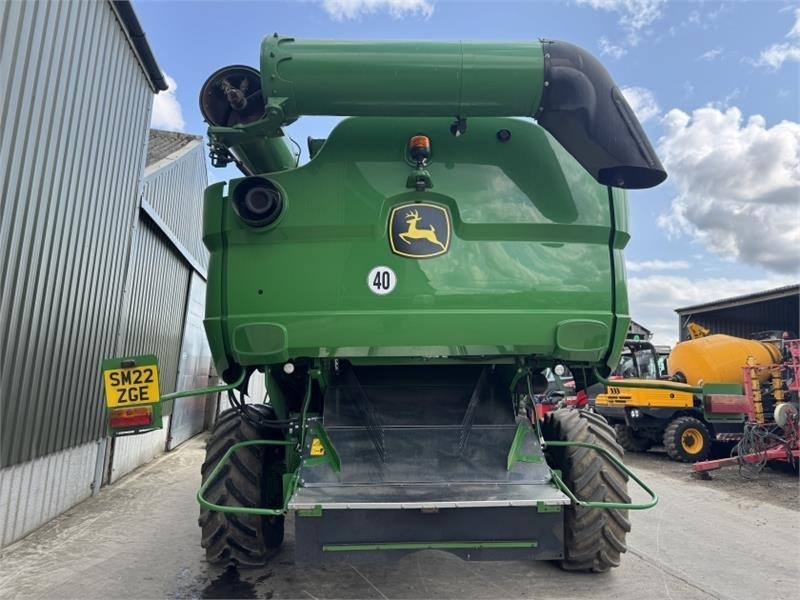 John Deere John Deere S785 4WD c/w 735D Header - Priključak za kombajn: slika John Deere John Deere S785 4WD c/w 735D Header - Priključak za kombajn John Deere John Deere S785 4WD c/w 735D Header - Priključak za kombajn: slika John Deere John Deere S785 4WD c/w 735D Header - Priključak za kombajn