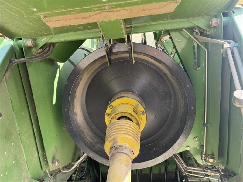 Kvadratna balirka Krone Big Pack 12130 Square Baler: slika Kvadratna balirka Krone Big Pack 12130 Square Baler