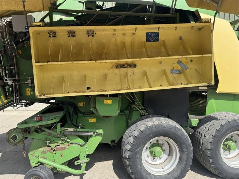 Kvadratna balirka Krone Big Pack 12130 Square Baler: slika Kvadratna balirka Krone Big Pack 12130 Square Baler