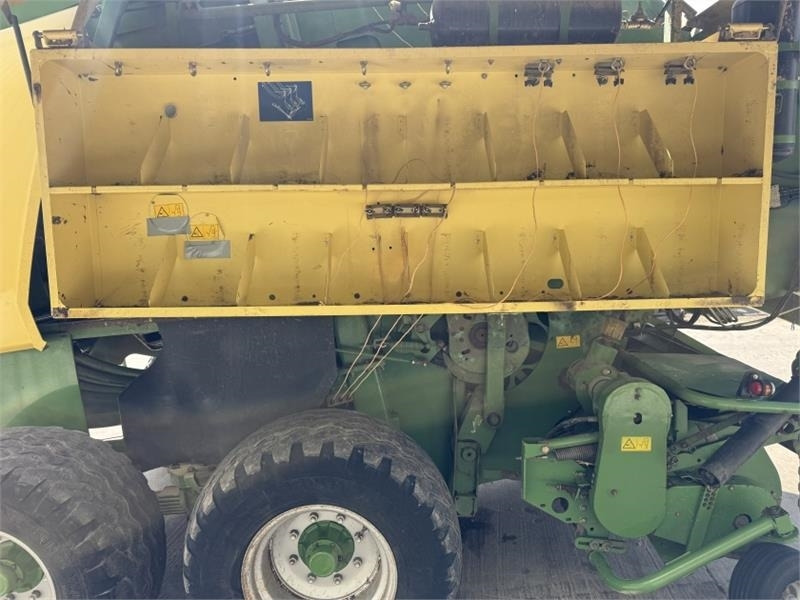 Kvadratna balirka Krone Big Pack 12130 Square Baler: slika Kvadratna balirka Krone Big Pack 12130 Square Baler