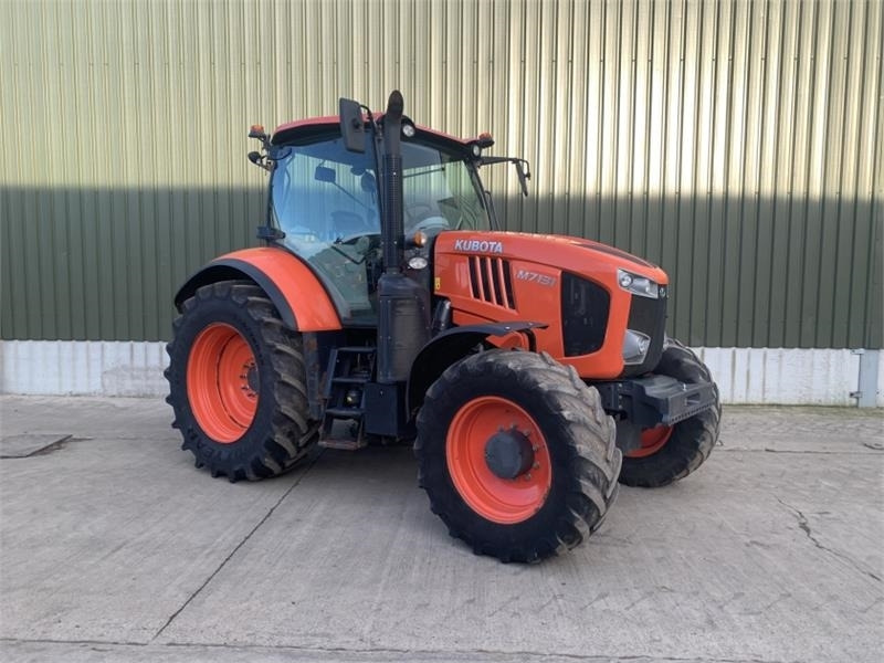 Kubota M7131 - Traktor: slika Kubota M7131 - Traktor Kubota M7131 - Traktor: slika Kubota M7131 - Traktor