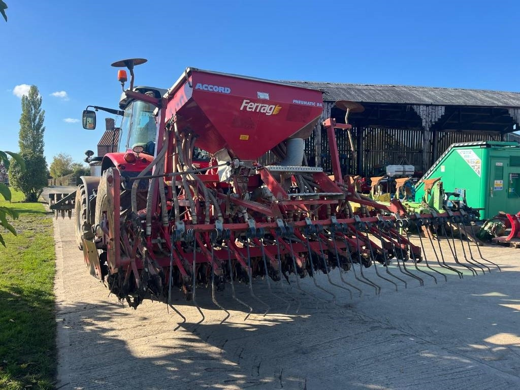 Lely Tulip/Accord 3 Meter Combination - Kombajn i sijačica: slika Lely Tulip/Accord 3 Meter Combination - Kombajn i sijačica Lely Tulip/Accord 3 Meter Combination - Kombajn i sijačica: slika Lely Tulip/Accord 3 Meter Combination - Kombajn i sijačica