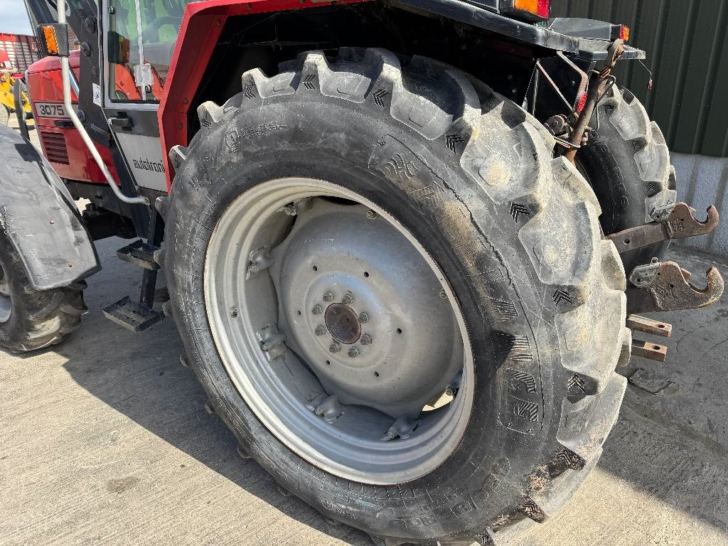 Massey Ferguson 3075 Dynashift - Traktor: slika Massey Ferguson 3075 Dynashift - Traktor Massey Ferguson 3075 Dynashift - Traktor: slika Massey Ferguson 3075 Dynashift - Traktor