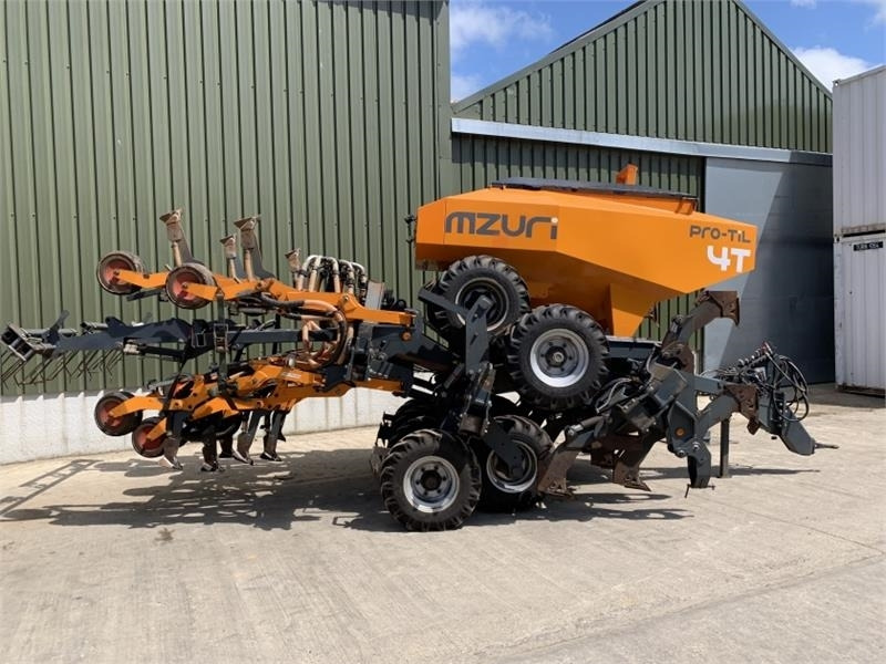 Mzuri Mzuri Pro-Till 4T Drill - Kombajn i sijačica: slika Mzuri Mzuri Pro-Till 4T Drill - Kombajn i sijačica Mzuri Mzuri Pro-Till 4T Drill - Kombajn i sijačica: slika Mzuri Mzuri Pro-Till 4T Drill - Kombajn i sijačica