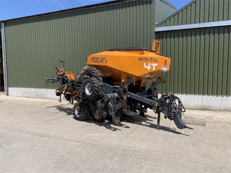 Mzuri Mzuri Pro-Till 4T Drill - Kombajn i sijačica: slika Mzuri Mzuri Pro-Till 4T Drill - Kombajn i sijačica Mzuri Mzuri Pro-Till 4T Drill - Kombajn i sijačica: slika Mzuri Mzuri Pro-Till 4T Drill - Kombajn i sijačica