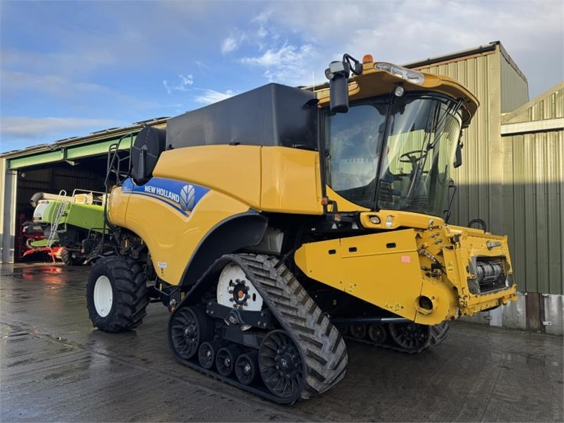 New Holland CR9070 c/w 30ft Varifeed Header - Priključak za kombajn: slika New Holland CR9070 c/w 30ft Varifeed Header - Priključak za kombajn New Holland CR9070 c/w 30ft Varifeed Header - Priključak za kombajn: slika New Holland CR9070 c/w 30ft Varifeed Header - Priključak za kombajn