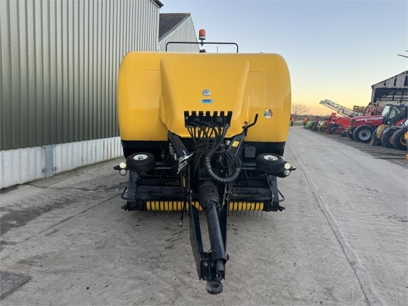 New Holland New Holland BB9060 Baler - Kvadratna balirka: slika New Holland New Holland BB9060 Baler - Kvadratna balirka New Holland New Holland BB9060 Baler - Kvadratna balirka: slika New Holland New Holland BB9060 Baler - Kvadratna balirka