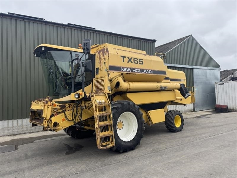 New Holland TX65 c/w 17ft Header - Priključak za kombajn: slika New Holland TX65 c/w 17ft Header - Priključak za kombajn New Holland TX65 c/w 17ft Header - Priključak za kombajn: slika New Holland TX65 c/w 17ft Header - Priključak za kombajn