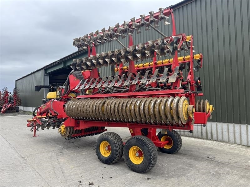 Vaderstad Carrier 925 c/w Vaderstad Bio Drill 360  - Poljoprivredni strojevi: slika Vaderstad Carrier 925 c/w Vaderstad Bio Drill 360  - Poljoprivredni strojevi Vaderstad Carrier 925 c/w Vaderstad Bio Drill 360  - Poljoprivredni strojevi: slika Vaderstad Carrier 925 c/w Vaderstad Bio Drill 360  - Poljoprivredni strojevi