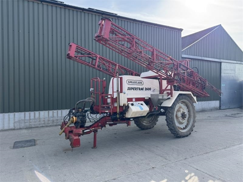 Spraycare Supertrac Spraycare Supertrac 2600L 24m - Prskalica za traktor: slika Spraycare Supertrac Spraycare Supertrac 2600L 24m - Prskalica za traktor Spraycare Supertrac Spraycare Supertrac 2600L 24m - Prskalica za traktor: slika Spraycare Supertrac Spraycare Supertrac 2600L 24m - Prskalica za traktor