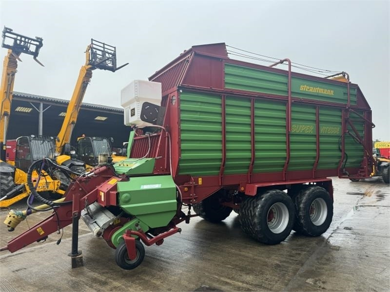 Strautmann Super Vitesse Silage Wagon - Samoutovarni vagon: slika Strautmann Super Vitesse Silage Wagon - Samoutovarni vagon Strautmann Super Vitesse Silage Wagon - Samoutovarni vagon: slika Strautmann Super Vitesse Silage Wagon - Samoutovarni vagon