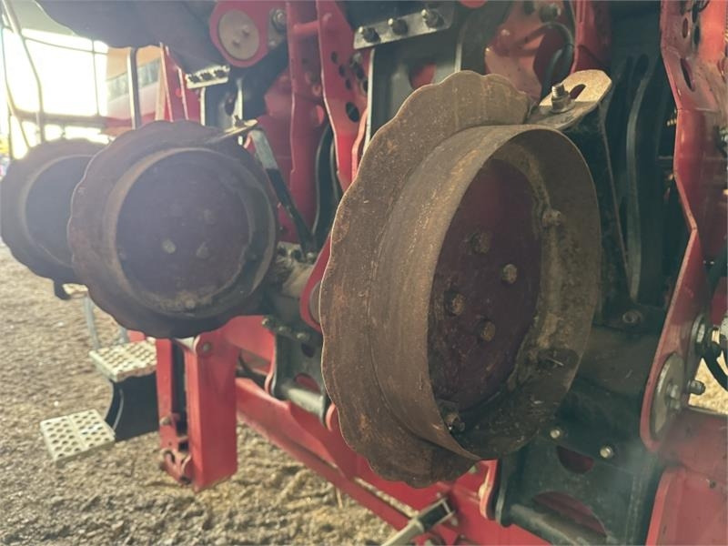 Kombajn i sijačica Sumo 6m DTS Deep Tillage Seeder Trailed Direct Drill: slika Kombajn i sijačica Sumo 6m DTS Deep Tillage Seeder Trailed Direct Drill