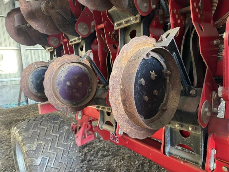 Kombajn i sijačica Sumo 6m DTS Deep Tillage Seeder Trailed Direct Drill: slika Kombajn i sijačica Sumo 6m DTS Deep Tillage Seeder Trailed Direct Drill