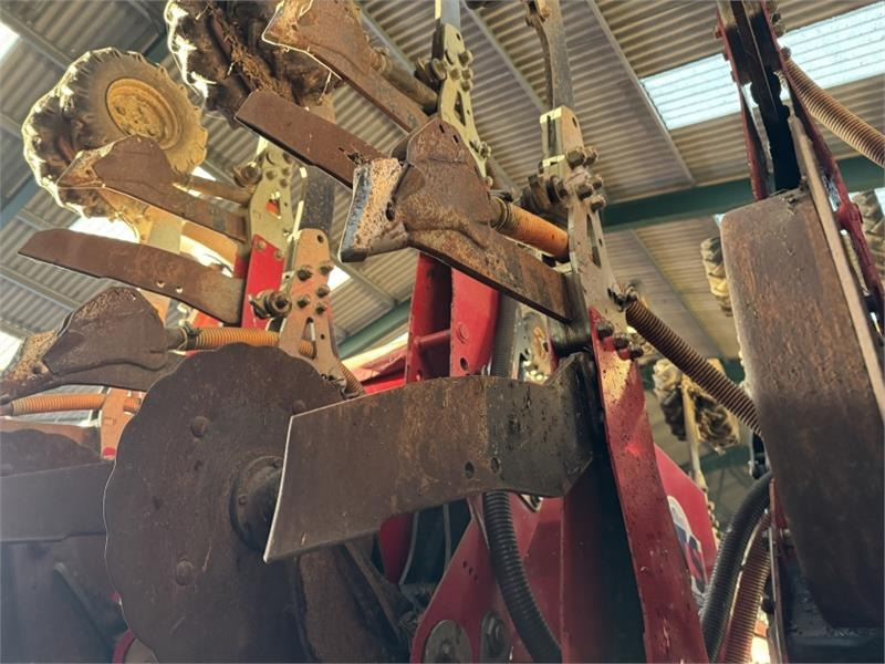 Kombajn i sijačica Sumo 6m DTS Deep Tillage Seeder Trailed Direct Drill: slika Kombajn i sijačica Sumo 6m DTS Deep Tillage Seeder Trailed Direct Drill