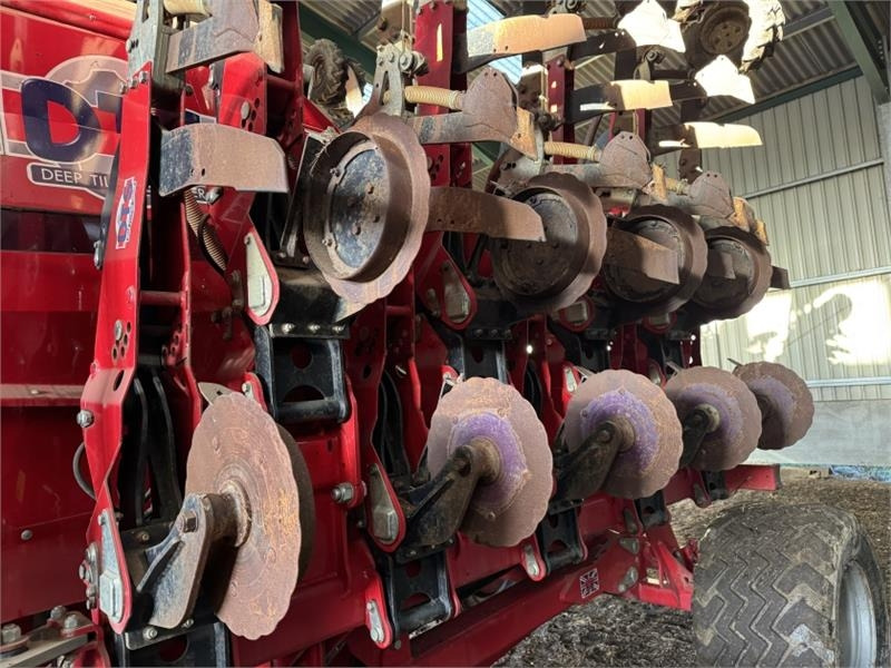 Kombajn i sijačica Sumo 6m DTS Deep Tillage Seeder Trailed Direct Drill: slika Kombajn i sijačica Sumo 6m DTS Deep Tillage Seeder Trailed Direct Drill