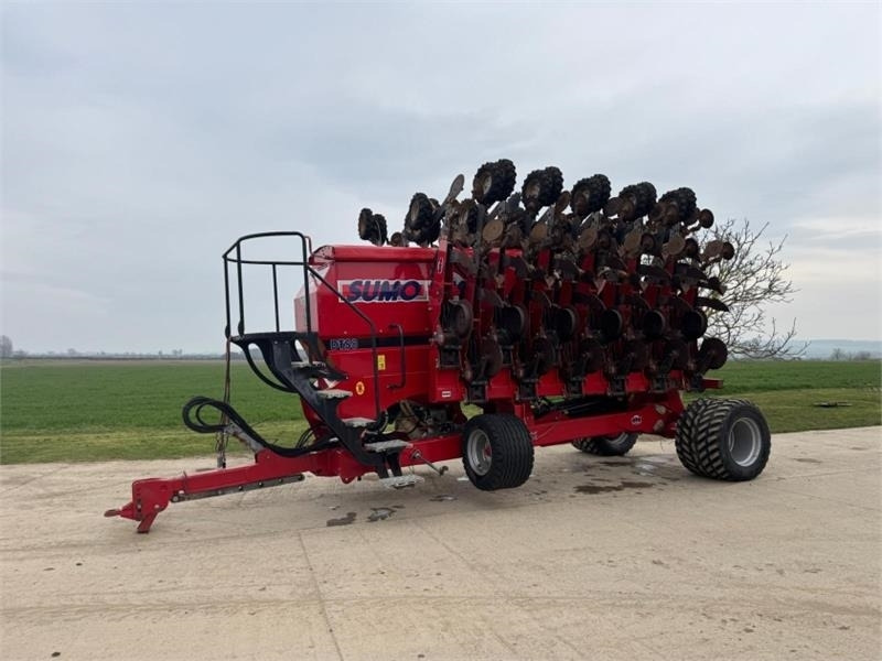 Sumo Sumo 8m DTS Direct Drill - Kombajn i sijačica: slika Sumo Sumo 8m DTS Direct Drill - Kombajn i sijačica Sumo Sumo 8m DTS Direct Drill - Kombajn i sijačica: slika Sumo Sumo 8m DTS Direct Drill - Kombajn i sijačica