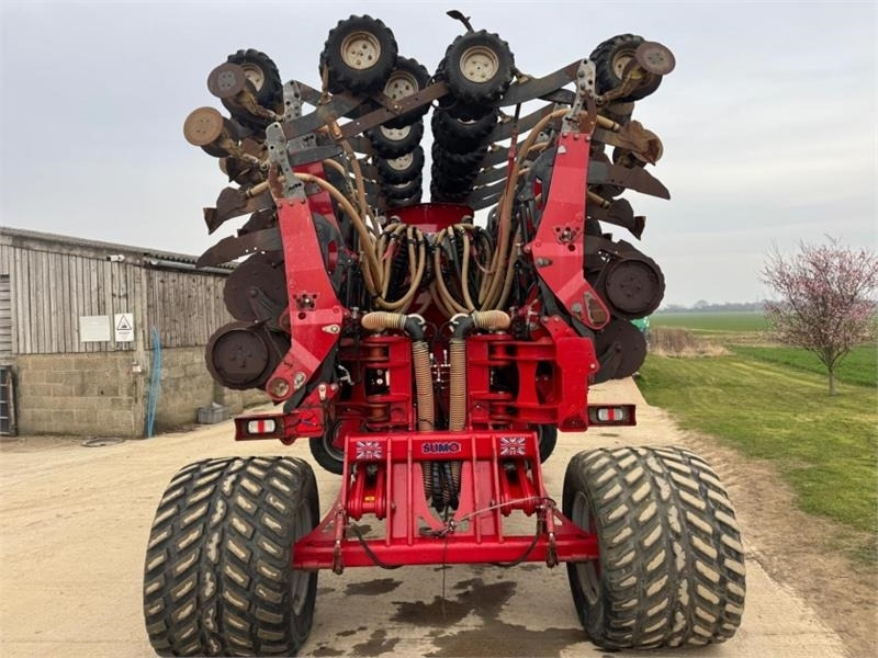 Sumo Sumo 8m DTS Direct Drill - Kombajn i sijačica: slika Sumo Sumo 8m DTS Direct Drill - Kombajn i sijačica Sumo Sumo 8m DTS Direct Drill - Kombajn i sijačica: slika Sumo Sumo 8m DTS Direct Drill - Kombajn i sijačica