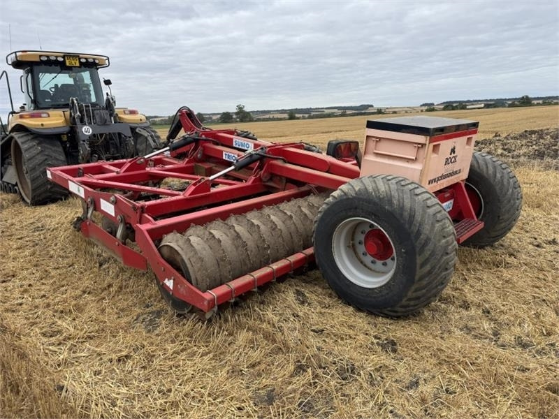 Sumo Trio 4.5m - Traktorska freza: slika Sumo Trio 4.5m - Traktorska freza Sumo Trio 4.5m - Traktorska freza: slika Sumo Trio 4.5m - Traktorska freza