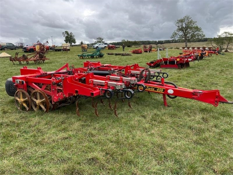 Vaderstad 4.5m Rexius Twin 450 - Traktorska freza: slika Vaderstad 4.5m Rexius Twin 450 - Traktorska freza Vaderstad 4.5m Rexius Twin 450 - Traktorska freza: slika Vaderstad 4.5m Rexius Twin 450 - Traktorska freza