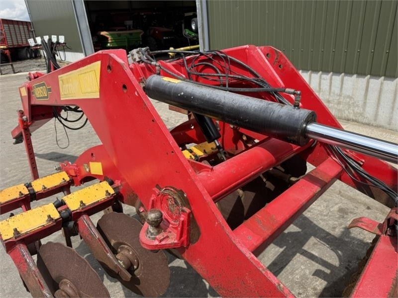 Traktorska freza Vaderstad Carrier 820 Cultivator: slika Traktorska freza Vaderstad Carrier 820 Cultivator Traktorska freza Vaderstad Carrier 820 Cultivator: slika Traktorska freza Vaderstad Carrier 820 Cultivator