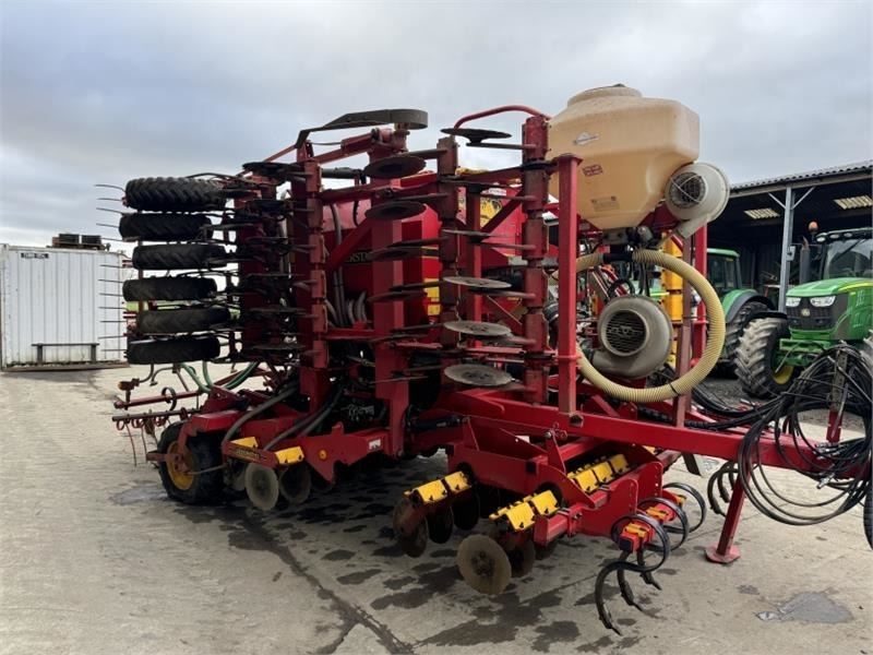Vaderstad Rapid A600s 6m Seed Drill  - Kombajn i sijačica: slika Vaderstad Rapid A600s 6m Seed Drill  - Kombajn i sijačica Vaderstad Rapid A600s 6m Seed Drill  - Kombajn i sijačica: slika Vaderstad Rapid A600s 6m Seed Drill  - Kombajn i sijačica