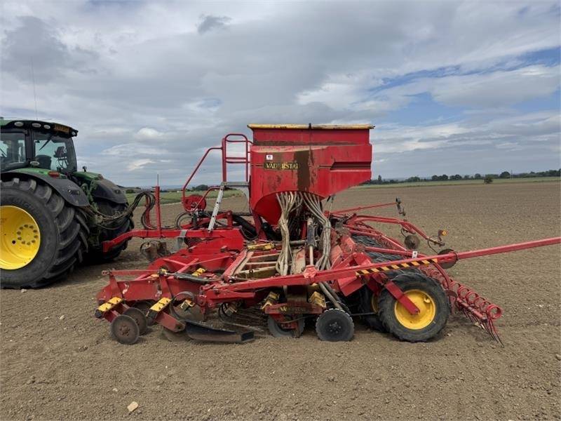 Vaderstad Rapid A800s **Video Below**  - Kombajn i sijačica: slika Vaderstad Rapid A800s **Video Below**  - Kombajn i sijačica Vaderstad Rapid A800s **Video Below**  - Kombajn i sijačica: slika Vaderstad Rapid A800s **Video Below**  - Kombajn i sijačica