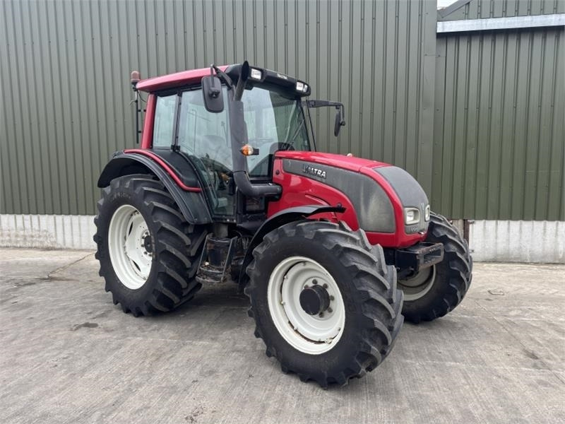 Valtra N121 Tractor - Traktor: slika Valtra N121 Tractor - Traktor Valtra N121 Tractor - Traktor: slika Valtra N121 Tractor - Traktor