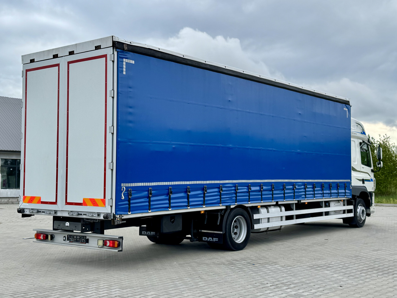 DAF CF 320 / FIRANKA / 24 EUROPALETY / SYPIALKA / AUTOMAT / KLIMA POSTOJOWA / 2017 ROK - Kamion s ceradom: slika DAF CF 320 / FIRANKA / 24 EUROPALETY / SYPIALKA / AUTOMAT / KLIMA POSTOJOWA / 2017 ROK - Kamion s ceradom DAF CF 320 / FIRANKA / 24 EUROPALETY / SYPIALKA / AUTOMAT / KLIMA POSTOJOWA / 2017 ROK - Kamion s ceradom: slika DAF CF 320 / FIRANKA / 24 EUROPALETY / SYPIALKA / AUTOMAT / KLIMA POSTOJOWA / 2017 ROK - Kamion s ceradom