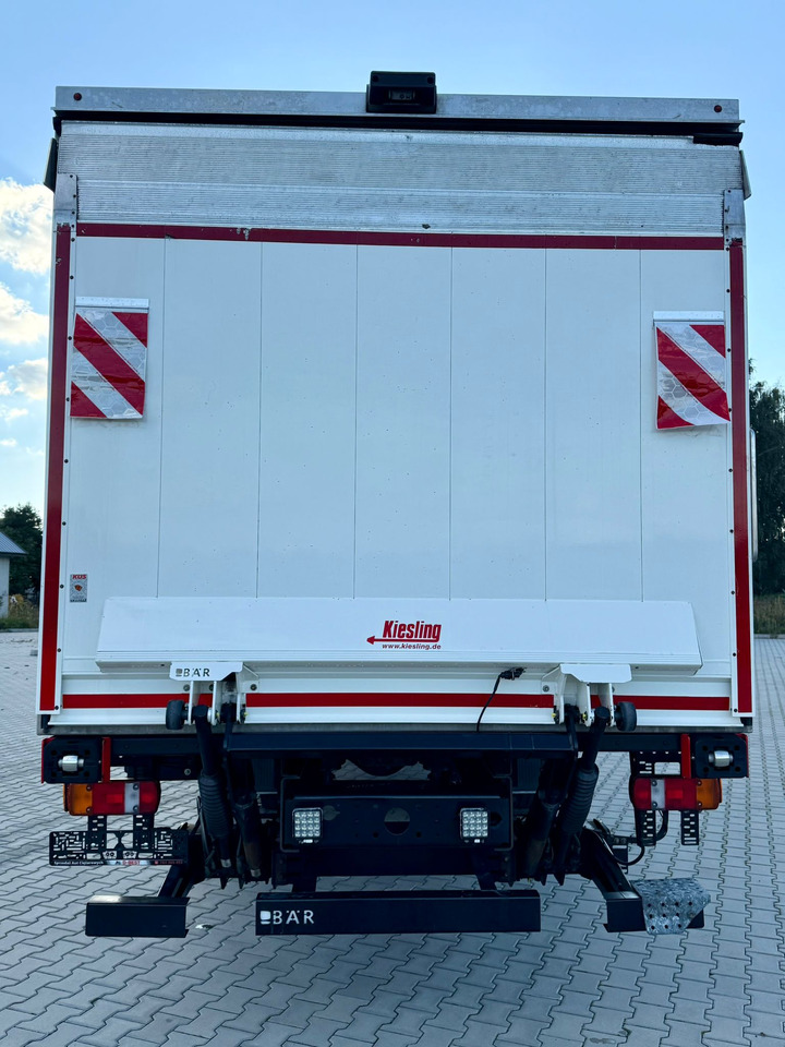 MAN TGM 15.290 / CHŁODNIA / WINDA / 8.3 M DŁUGOŚCI / 20 EUROPALET / THERMO KING / +30/-30 / AUTOMAT / 2021 ROK / SERWISOWANY - Kamion hladnjača: slika MAN TGM 15.290 / CHŁODNIA / WINDA / 8.3 M DŁUGOŚCI / 20 EUROPALET / THERMO KING / +30/-30 / AUTOMAT / 2021 ROK / SERWISOWANY - Kamion hladnjača MAN TGM 15.290 / CHŁODNIA / WINDA / 8.3 M DŁUGOŚCI / 20 EUROPALET / THERMO KING / +30/-30 / AUTOMAT / 2021 ROK / SERWISOWANY - Kamion hladnjača: slika MAN TGM 15.290 / CHŁODNIA / WINDA / 8.3 M DŁUGOŚCI / 20 EUROPALET / THERMO KING / +30/-30 / AUTOMAT / 2021 ROK / SERWISOWANY - Kamion hladnjača