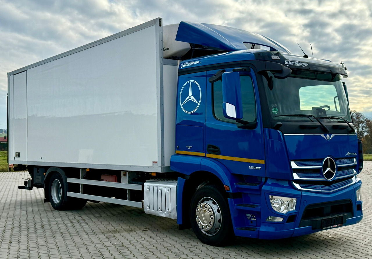 MERCEDES-BENZ ACTROS 1836 / CHŁODNIA / WINDA / 18 PALET / SILNIK 10677 cm3 / CARRIER / SYPIALKA / AUTOMAT / 2018 ROK - Kamion hladnjača: slika MERCEDES-BENZ ACTROS 1836 / CHŁODNIA / WINDA / 18 PALET / SILNIK 10677 cm3 / CARRIER / SYPIALKA / AUTOMAT / 2018 ROK - Kamion hladnjača MERCEDES-BENZ ACTROS 1836 / CHŁODNIA / WINDA / 18 PALET / SILNIK 10677 cm3 / CARRIER / SYPIALKA / AUTOMAT / 2018 ROK - Kamion hladnjača: slika MERCEDES-BENZ ACTROS 1836 / CHŁODNIA / WINDA / 18 PALET / SILNIK 10677 cm3 / CARRIER / SYPIALKA / AUTOMAT / 2018 ROK - Kamion hladnjača