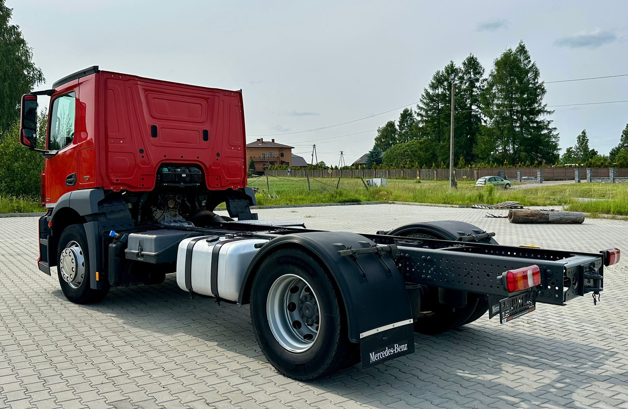 MERCEDES-BENZ ANTOS 1827 / DO ZABUDOWY / ROZSTAW OSI 3.8 M / EURO 6 / WYWROTKA / BECZKA / UTRZYMANIE DRÓG / HAKOWIEC / Z NIEMIEC - Kamion-šasija: slika MERCEDES-BENZ ANTOS 1827 / DO ZABUDOWY / ROZSTAW OSI 3.8 M / EURO 6 / WYWROTKA / BECZKA / UTRZYMANIE DRÓG / HAKOWIEC / Z NIEMIEC - Kamion-šasija MERCEDES-BENZ ANTOS 1827 / DO ZABUDOWY / ROZSTAW OSI 3.8 M / EURO 6 / WYWROTKA / BECZKA / UTRZYMANIE DRÓG / HAKOWIEC / Z NIEMIEC - Kamion-šasija: slika MERCEDES-BENZ ANTOS 1827 / DO ZABUDOWY / ROZSTAW OSI 3.8 M / EURO 6 / WYWROTKA / BECZKA / UTRZYMANIE DRÓG / HAKOWIEC / Z NIEMIEC - Kamion-šasija
