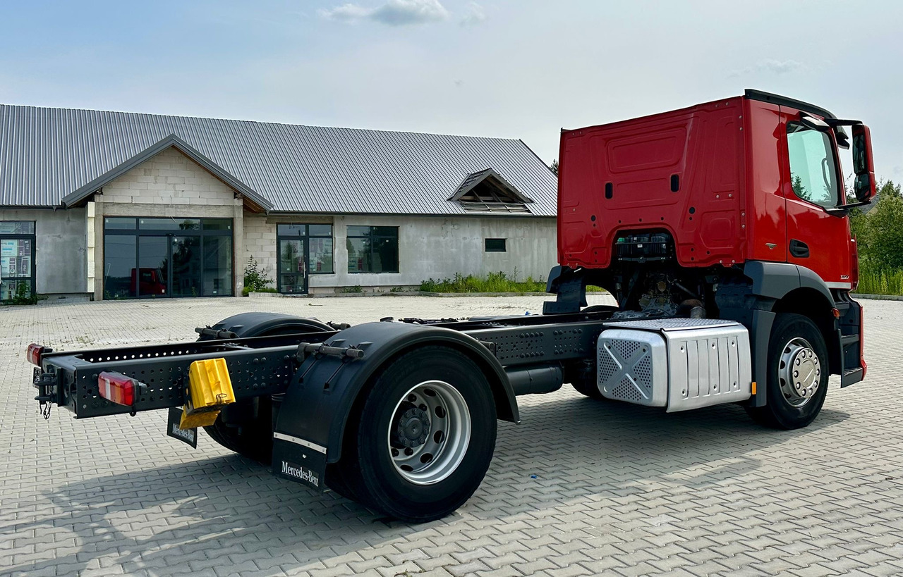 MERCEDES-BENZ ANTOS 1827 / DO ZABUDOWY / ROZSTAW OSI 3.8 M / EURO 6 / WYWROTKA / BECZKA / UTRZYMANIE DRÓG / HAKOWIEC / Z NIEMIEC - Kamion-šasija: slika MERCEDES-BENZ ANTOS 1827 / DO ZABUDOWY / ROZSTAW OSI 3.8 M / EURO 6 / WYWROTKA / BECZKA / UTRZYMANIE DRÓG / HAKOWIEC / Z NIEMIEC - Kamion-šasija MERCEDES-BENZ ANTOS 1827 / DO ZABUDOWY / ROZSTAW OSI 3.8 M / EURO 6 / WYWROTKA / BECZKA / UTRZYMANIE DRÓG / HAKOWIEC / Z NIEMIEC - Kamion-šasija: slika MERCEDES-BENZ ANTOS 1827 / DO ZABUDOWY / ROZSTAW OSI 3.8 M / EURO 6 / WYWROTKA / BECZKA / UTRZYMANIE DRÓG / HAKOWIEC / Z NIEMIEC - Kamion-šasija