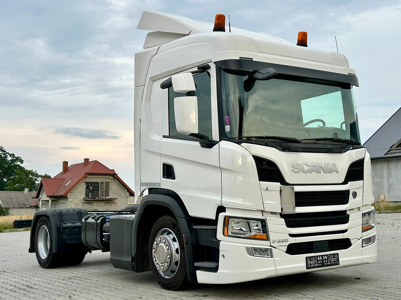 SCANIA P220 / RAMA DO ZABUDOWY / ROZSTAW OSI 3.90 M / SILNIK 6 / WYWROTKA / BECZKA / HAKOWIEC / UTRZYMANIE DRÓG / AUTOMAT / 2019 ROK / NISKI PRZEBIEG - Kamion-šasija: slika SCANIA P220 / RAMA DO ZABUDOWY / ROZSTAW OSI 3.90 M / SILNIK 6 / WYWROTKA / BECZKA / HAKOWIEC / UTRZYMANIE DRÓG / AUTOMAT / 2019 ROK / NISKI PRZEBIEG - Kamion-šasija SCANIA P220 / RAMA DO ZABUDOWY / ROZSTAW OSI 3.90 M / SILNIK 6 / WYWROTKA / BECZKA / HAKOWIEC / UTRZYMANIE DRÓG / AUTOMAT / 2019 ROK / NISKI PRZEBIEG - Kamion-šasija: slika SCANIA P220 / RAMA DO ZABUDOWY / ROZSTAW OSI 3.90 M / SILNIK 6 / WYWROTKA / BECZKA / HAKOWIEC / UTRZYMANIE DRÓG / AUTOMAT / 2019 ROK / NISKI PRZEBIEG - Kamion-šasija
