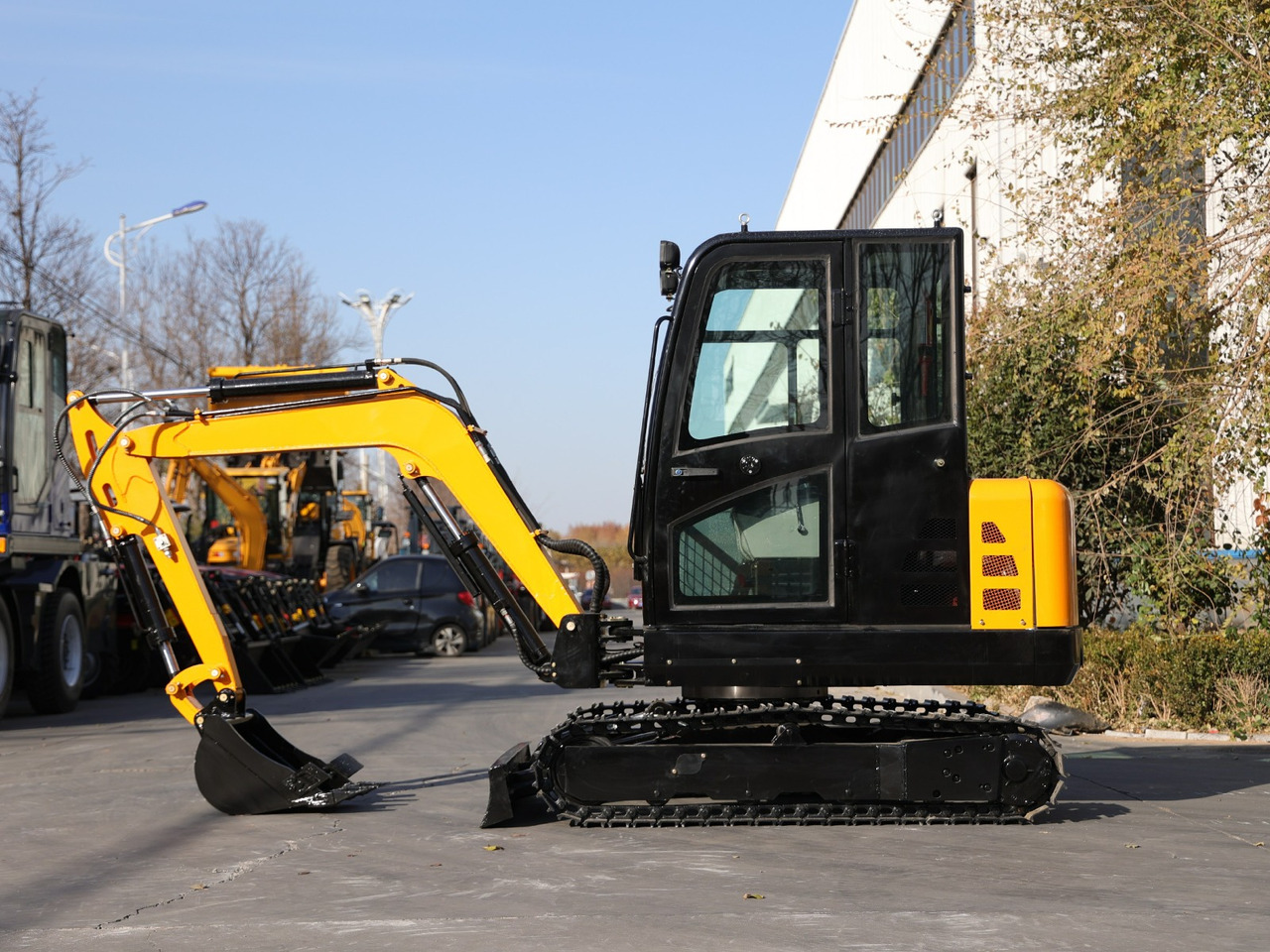 KUBOTA Diesel Mini excavator 3.5 Ton - Müller Machinery MB 35 - VKSH - Mini bager: slika KUBOTA Diesel Mini excavator 3.5 Ton - Müller Machinery MB 35 - VKSH - Mini bager KUBOTA Diesel Mini excavator 3.5 Ton - Müller Machinery MB 35 - VKSH - Mini bager: slika KUBOTA Diesel Mini excavator 3.5 Ton - Müller Machinery MB 35 - VKSH - Mini bager