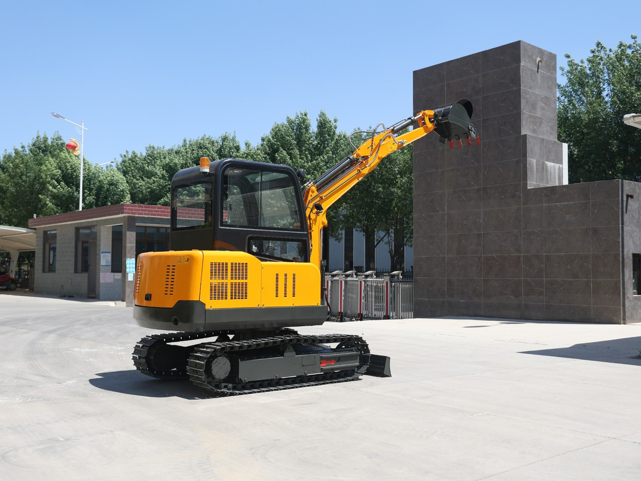 KUBOTA Diesel Mini excavator 4 ton - Müller Machinery MB 40 - VKSH - Mini bager: slika KUBOTA Diesel Mini excavator 4 ton - Müller Machinery MB 40 - VKSH - Mini bager KUBOTA Diesel Mini excavator 4 ton - Müller Machinery MB 40 - VKSH - Mini bager: slika KUBOTA Diesel Mini excavator 4 ton - Müller Machinery MB 40 - VKSH - Mini bager