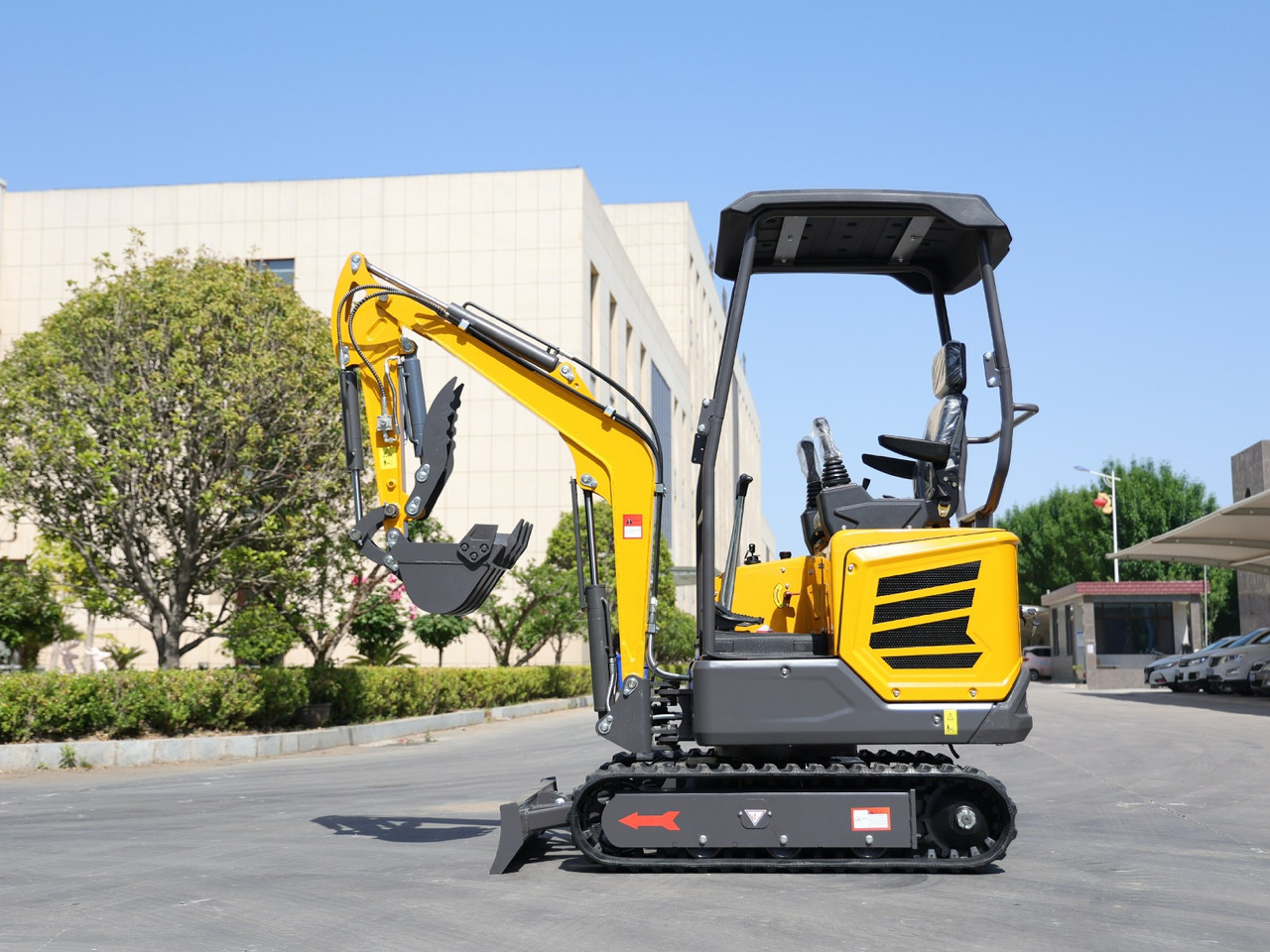 Müller Machinery Diesel Mini excavator 1.8 Ton - Mini excavator MB 18 - SH Laidong KM385B motor - Mini bager: slika Müller Machinery Diesel Mini excavator 1.8 Ton - Mini excavator MB 18 - SH Laidong KM385B motor - Mini bager Müller Machinery Diesel Mini excavator 1.8 Ton - Mini excavator MB 18 - SH Laidong KM385B motor - Mini bager: slika Müller Machinery Diesel Mini excavator 1.8 Ton - Mini excavator MB 18 - SH Laidong KM385B motor - Mini bager
