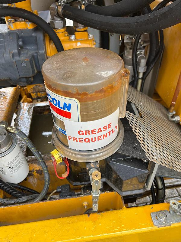 2014 PUTZMEISTER  BSA1005 DC  trailer mounted. - Stacionarna pumpa za beton: slika  2014 PUTZMEISTER  BSA1005 DC  trailer mounted. - Stacionarna pumpa za beton 2014 PUTZMEISTER  BSA1005 DC  trailer mounted. - Stacionarna pumpa za beton: slika  2014 PUTZMEISTER  BSA1005 DC  trailer mounted. - Stacionarna pumpa za beton