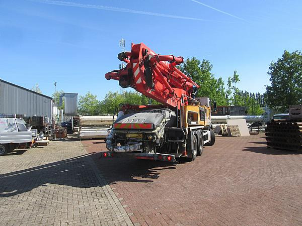 2015 PUTZMEISTER M38/5 AROCS 6x4 - Beton pumpa: slika 2015 PUTZMEISTER M38/5 AROCS 6x4 - Beton pumpa 2015 PUTZMEISTER M38/5 AROCS 6x4 - Beton pumpa: slika 2015 PUTZMEISTER M38/5 AROCS 6x4 - Beton pumpa