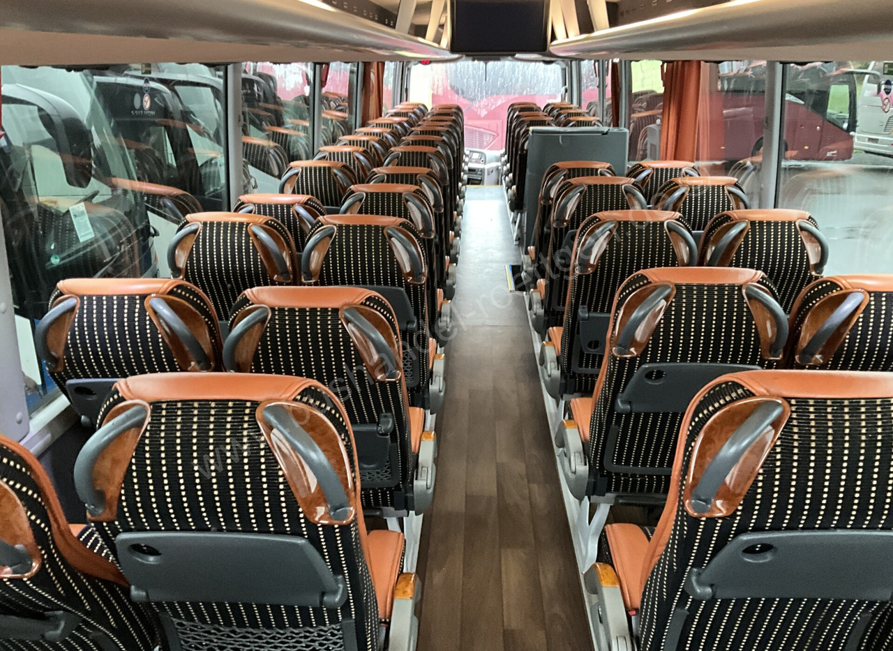 Turistički autobus MAN R09: slika Turistički autobus MAN R09