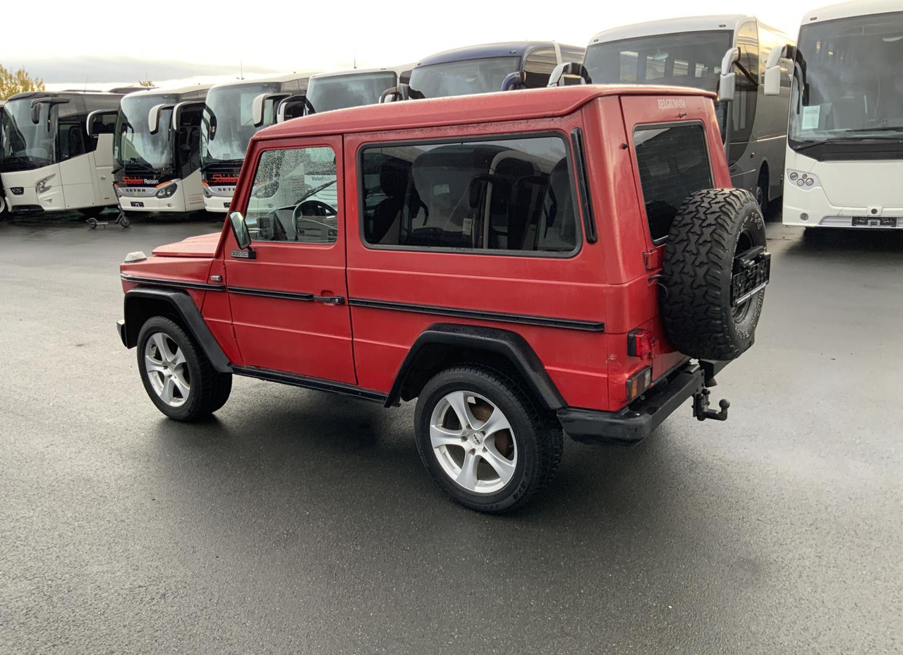 Mercedes-Benz G 300 - SUV: slika Mercedes-Benz G 300 - SUV Mercedes-Benz G 300 - SUV: slika Mercedes-Benz G 300 - SUV