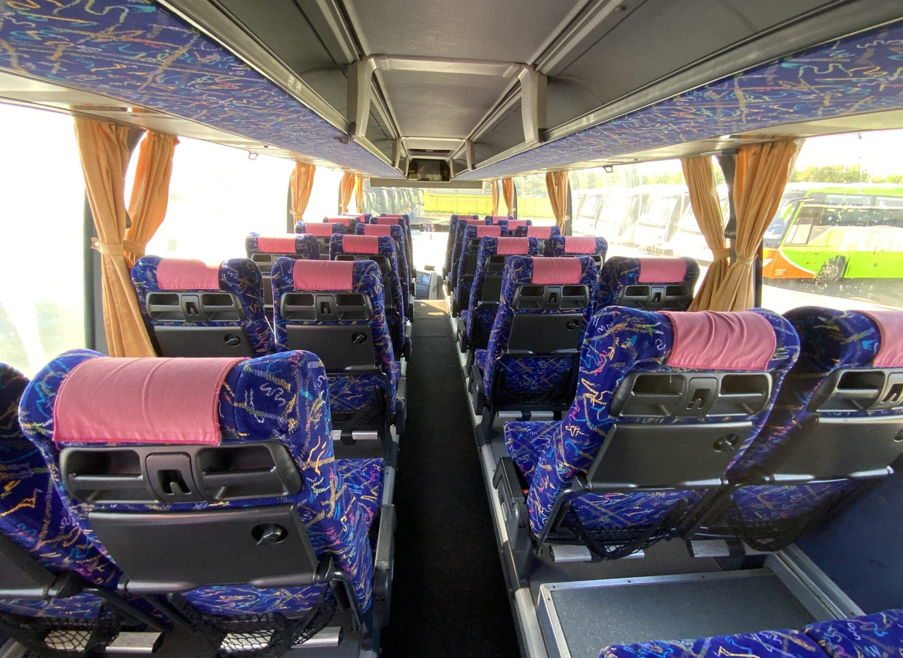 Turistički autobus Neoplan N 116: slika Turistički autobus Neoplan N 116
