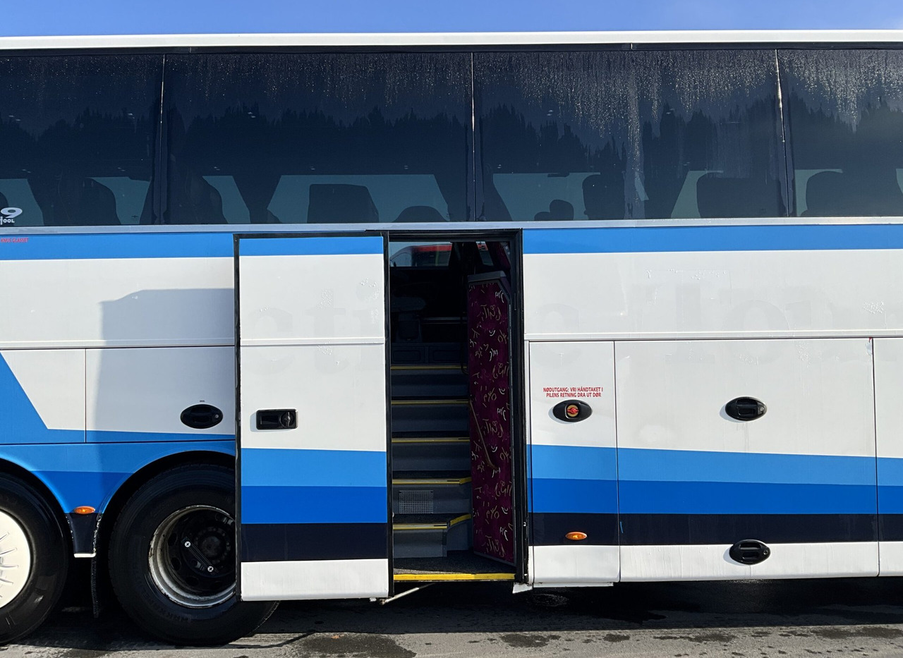 Vanhool T 916 Astron - Turistički autobus: slika Vanhool T 916 Astron - Turistički autobus Vanhool T 916 Astron - Turistički autobus: slika Vanhool T 916 Astron - Turistički autobus