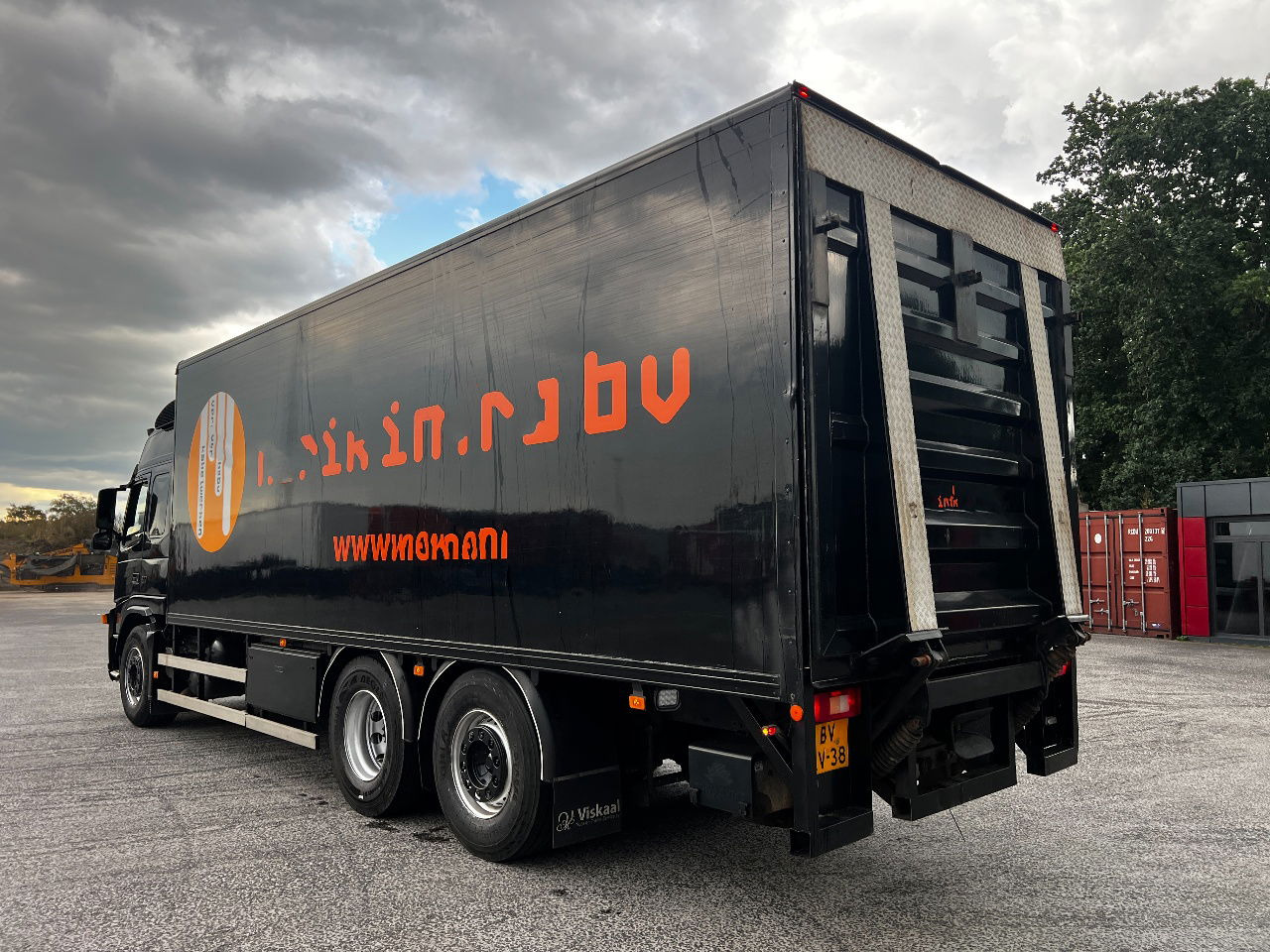 Volvo FM 9.300 Globe 6x2, Euro 5 - Kamion sandučar: slika Volvo FM 9.300 Globe 6x2, Euro 5 - Kamion sandučar Volvo FM 9.300 Globe 6x2, Euro 5 - Kamion sandučar: slika Volvo FM 9.300 Globe 6x2, Euro 5 - Kamion sandučar