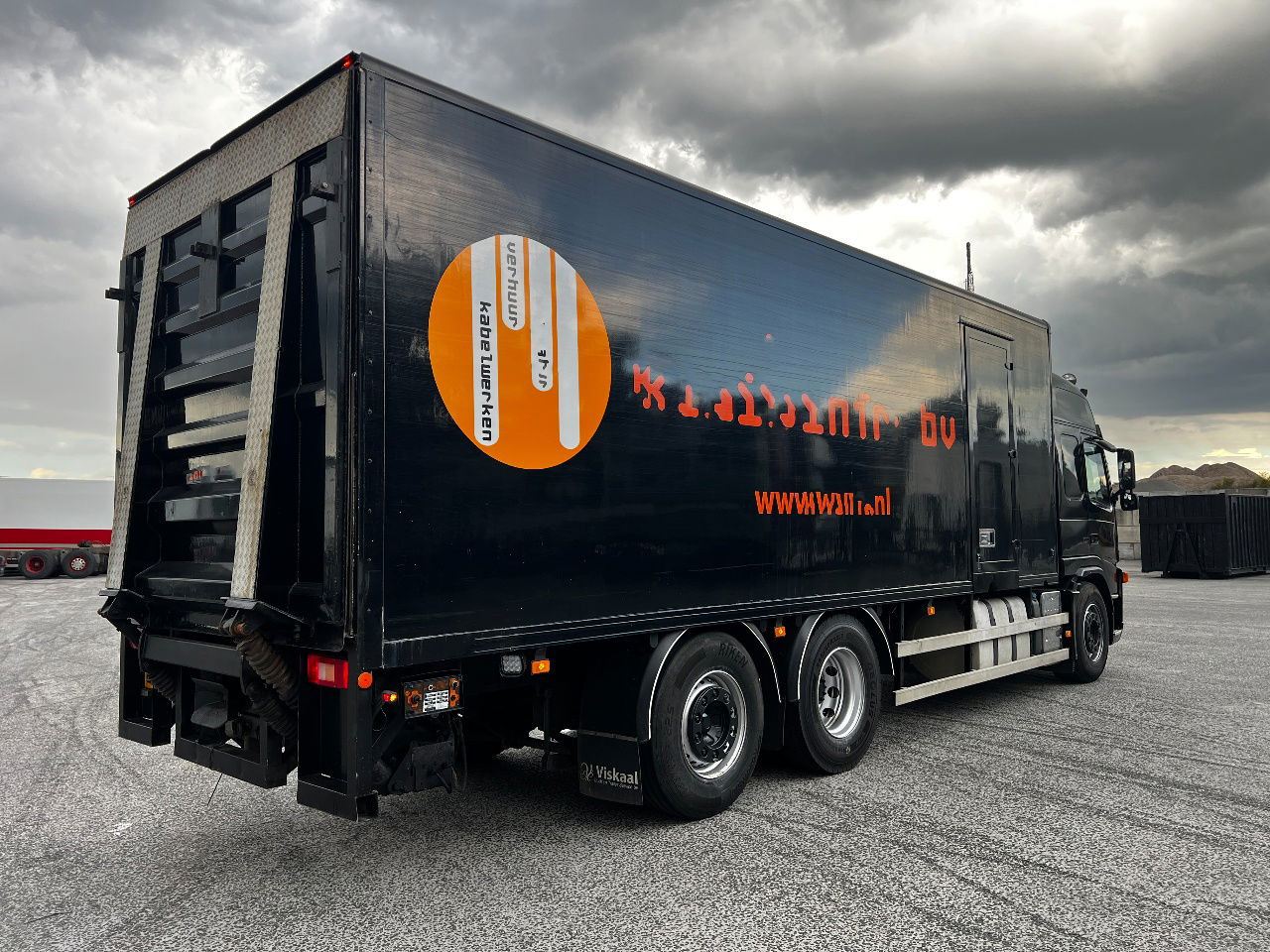 Volvo FM 9.300 Globe 6x2, Euro 5 - Kamion sandučar: slika Volvo FM 9.300 Globe 6x2, Euro 5 - Kamion sandučar Volvo FM 9.300 Globe 6x2, Euro 5 - Kamion sandučar: slika Volvo FM 9.300 Globe 6x2, Euro 5 - Kamion sandučar