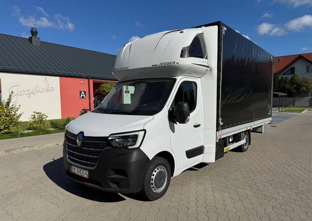 Dostavno vozilo s ceradom Renault Master: slika Dostavno vozilo s ceradom Renault Master