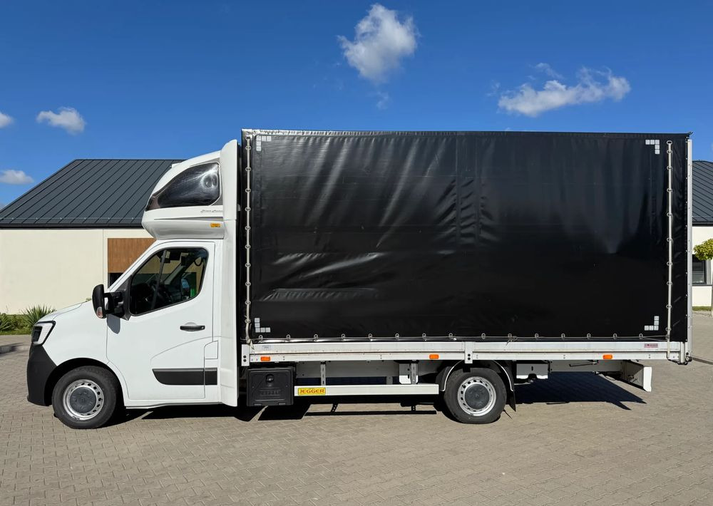 Dostavno vozilo s ceradom Renault Master: slika Dostavno vozilo s ceradom Renault Master